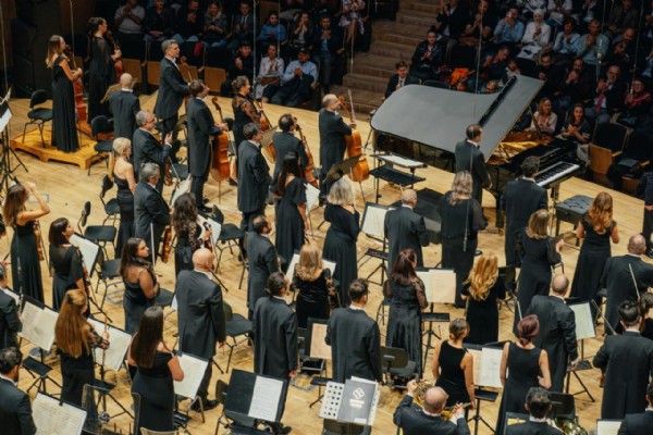 ANKARA’DA SENFONİ İZDİHAMI! CSO’NUN 200. YIL AÇILIŞINDA SALON DOLDU TAŞTI